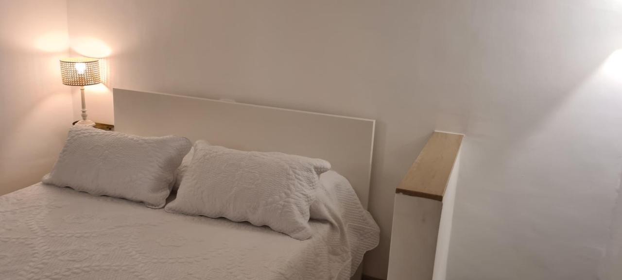 Case di Paola via Crisanzio Bari Esterno foto