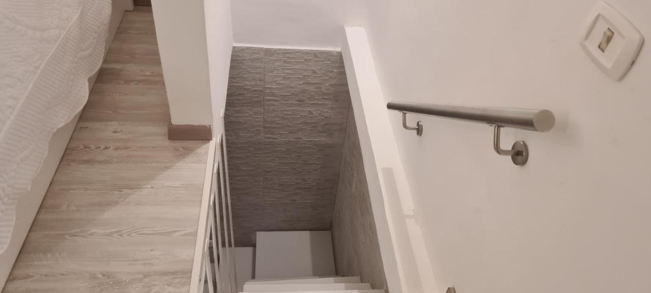 Case di Paola via Crisanzio Bari Esterno foto
