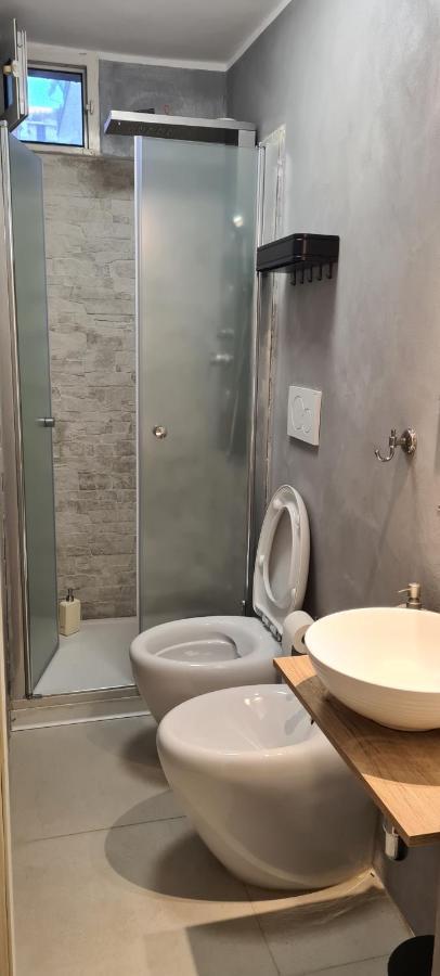 Case di Paola via Crisanzio Bari Esterno foto
