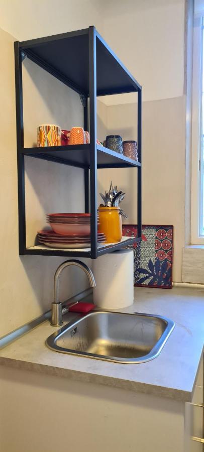 Case di Paola via Crisanzio Bari Esterno foto