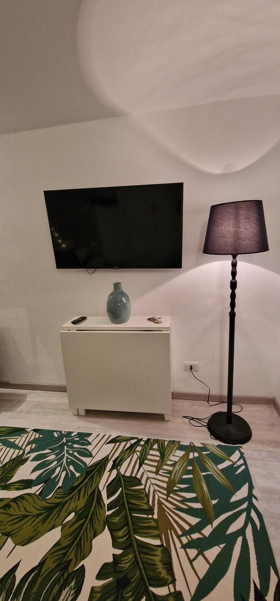 Case di Paola via Crisanzio Bari Esterno foto