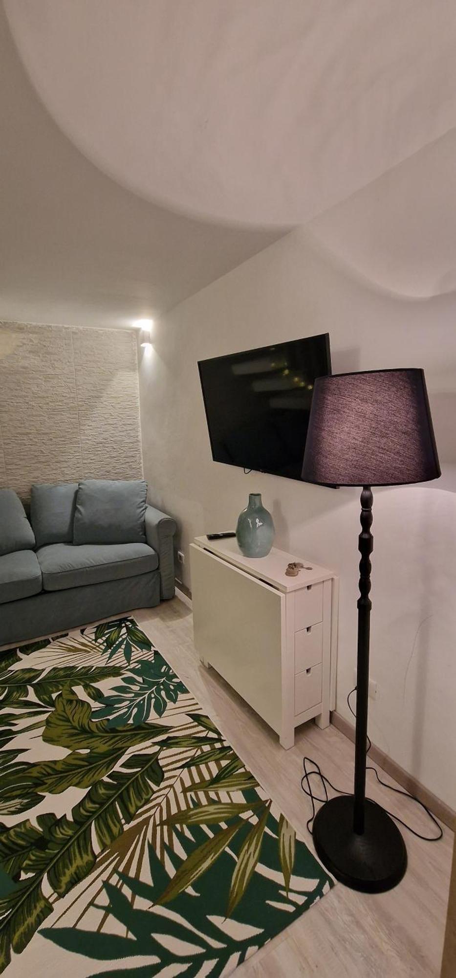 Case di Paola via Crisanzio Bari Esterno foto